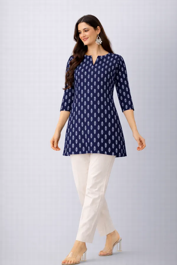 Navy_Blue_Cotton_Leaf_Print_Straight_Kurta_For_Women