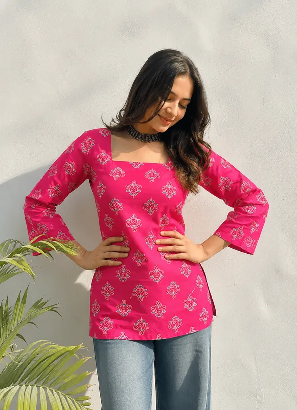 Pink_Cotton_Block_Print_Square_Neck_Top_For_Women