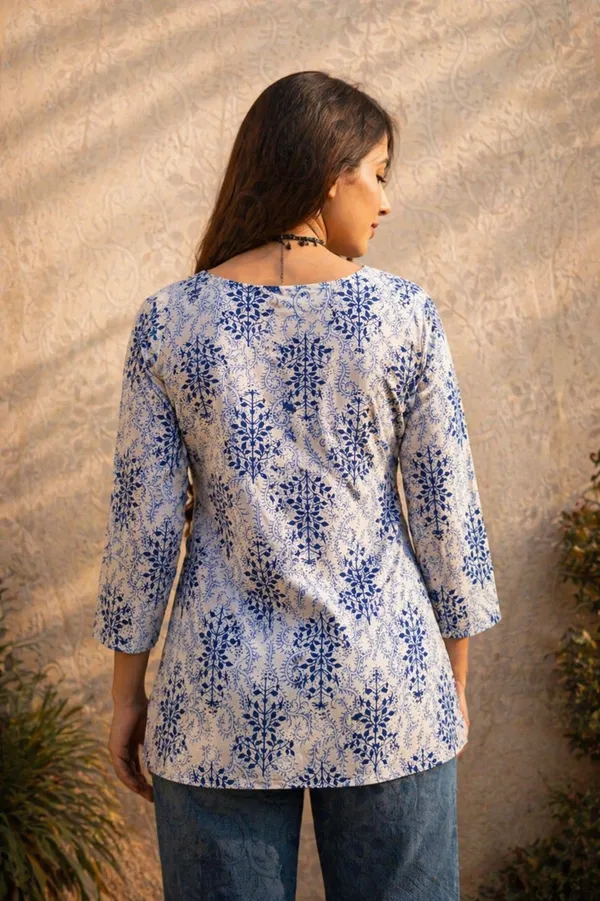 Blue_&_White_Cotton_Block_Print_V_Neck_Top_For_Women