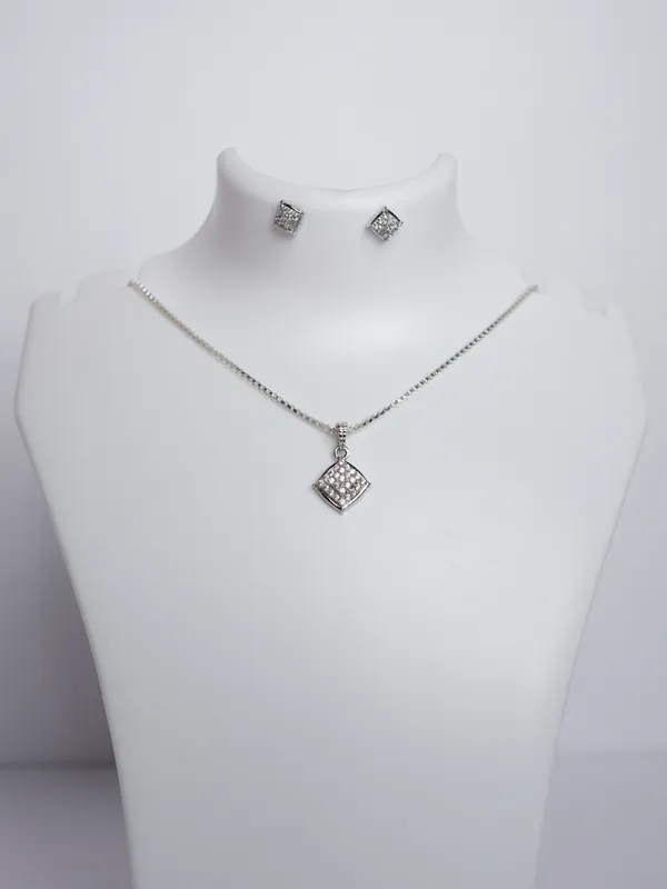 925_Sterling_Silver_Diamond_Shape_Pendant_And_Earrings_Set_For_Women