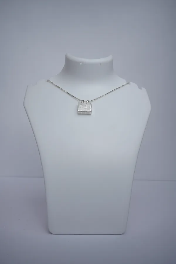 Silver_Locket_(Tabij)_For_Men_&_Women