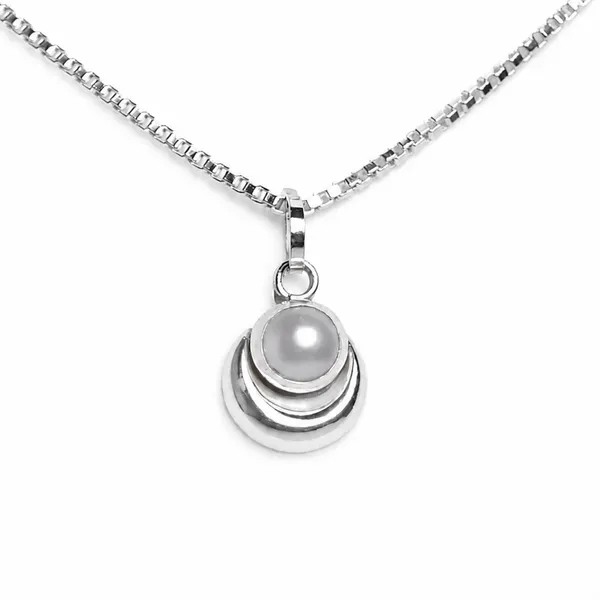 Silver_Tone_Pearl_Pendant_Necklace_For_Women