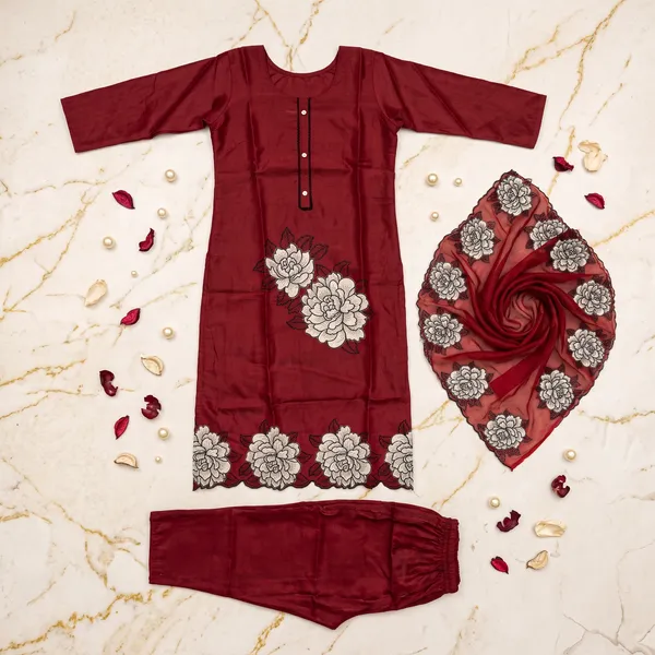 Red_Cotton_Floral_Patch_Salwar_Suit_Set_With_Dupatta_For_Women