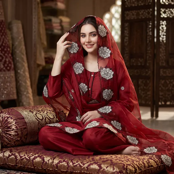 Red_Cotton_Floral_Patch_Salwar_Suit_Set_With_Dupatta_For_Women