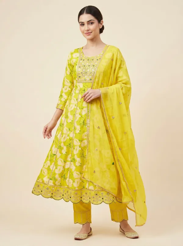 Yellow_Cotton_Printed_Anarkali_Kurta_Set_With_Dupatta_For_Women