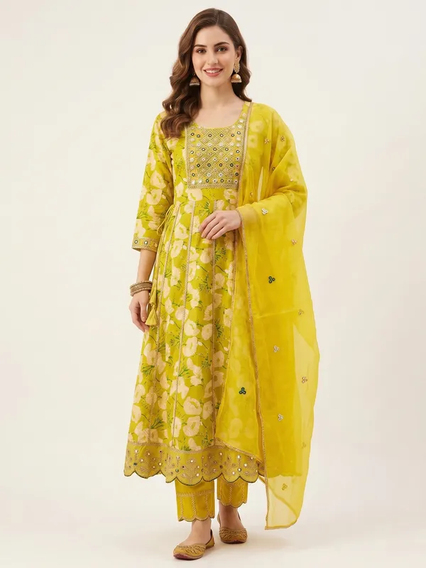 Yellow_Cotton_Printed_Anarkali_Kurta_Set_With_Dupatta_For_Women