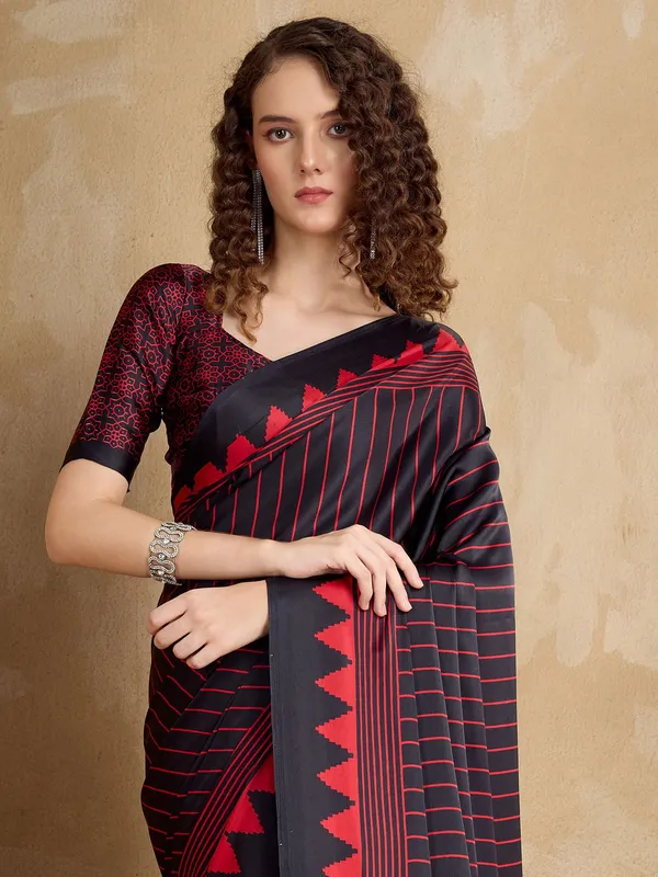 Black_Japan_Satin_Saree_With_Unstitched_Blouse_For_Women