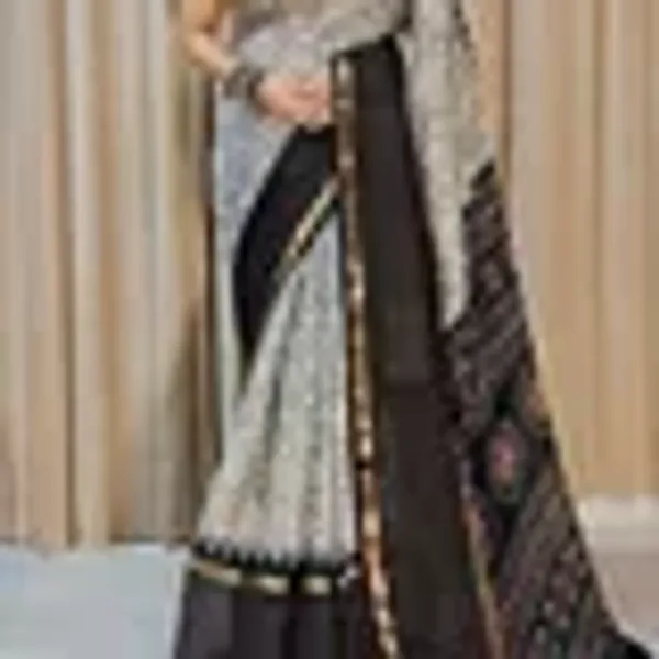 Peach_Cotton_Chex_Saree_With_Unstitched_Blouse_For_Women