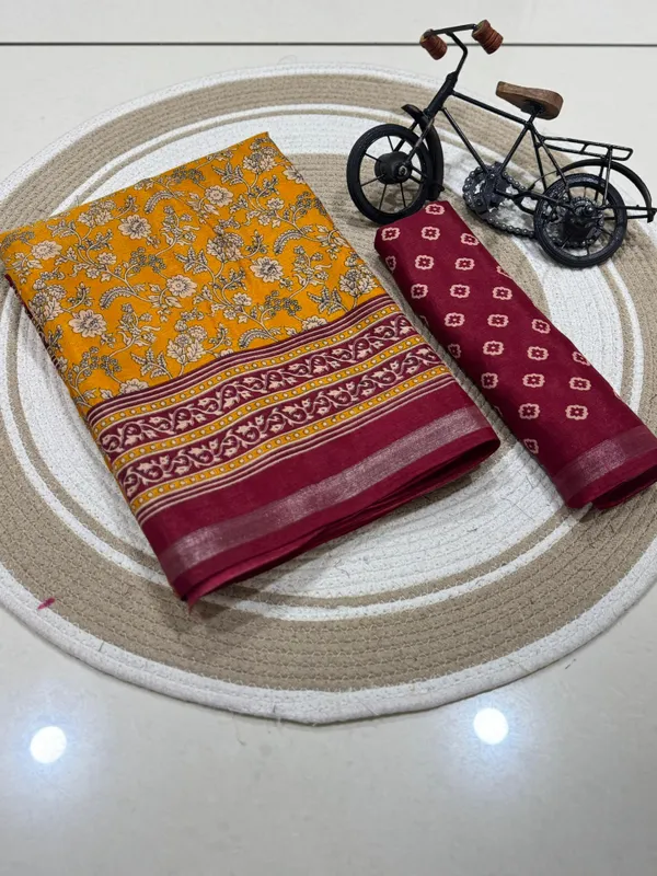 Mustard_Yellow_Malmal_Cotton_Saree_With_Unstitched_Blouse_For_Women