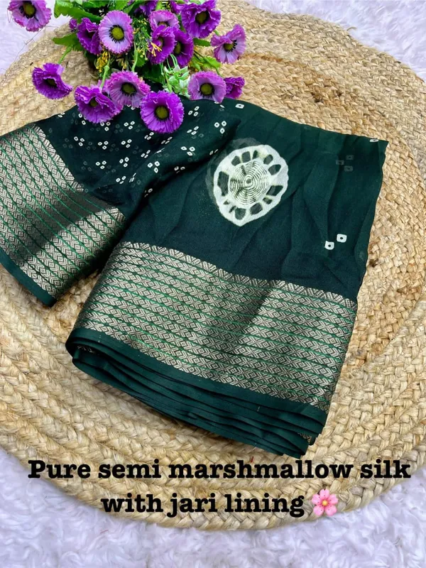 Green_Georgette_Saree_With_Unstitched_Blouse_For_Women