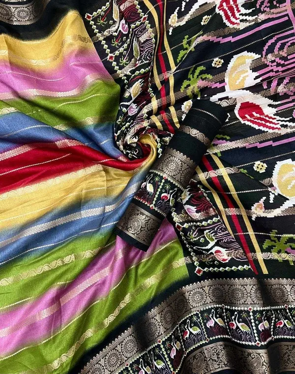 Multicolor_Dola_Jacquard_Saree_With_Unstitched_Blouse_For_Women