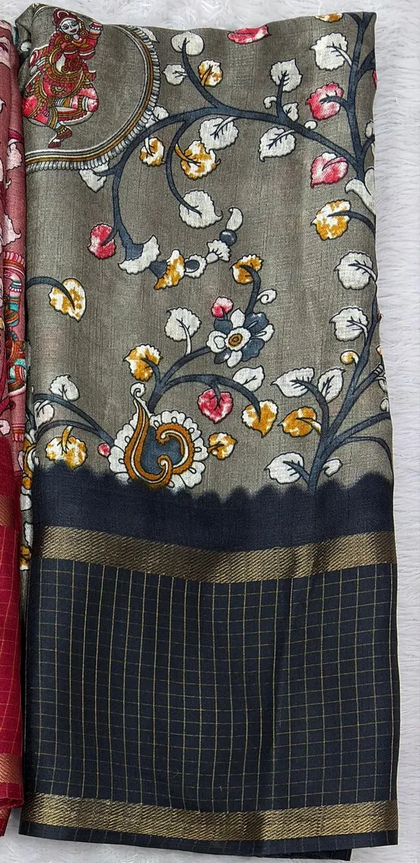 Brown_Cotton_Chex_Saree_With_Unstitched_Blouse_For_Women