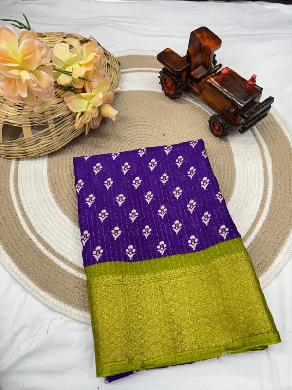 Purple_Dola_Silk_Saree_With_Unstitched_Blouse_For_Women