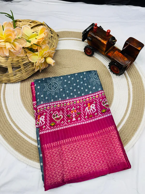 Grey_Dola_Silk_Saree_With_Unstitched_Blouse_For_Women