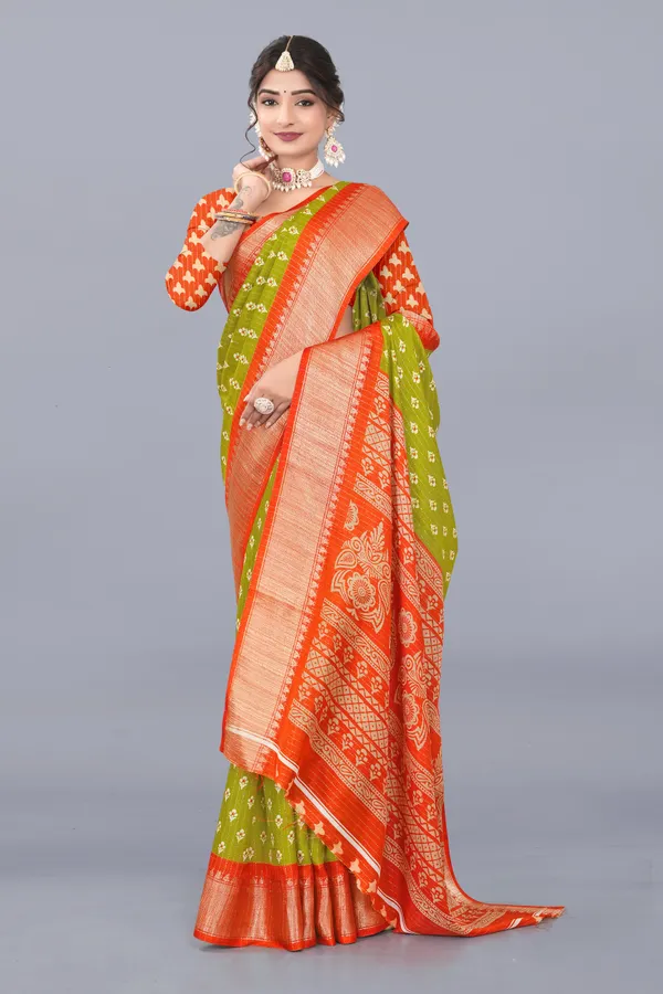 Green_Dola_Silk_Saree_With_Unstitched_Blouse_For_Women