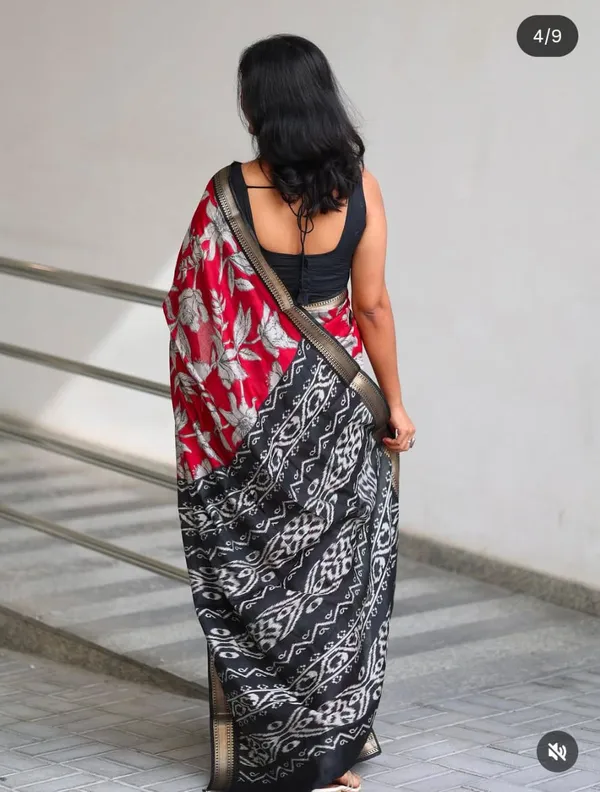 Elegant_Floral_Printed_Malmal_Gunja_Cotton_Saree_for_Women