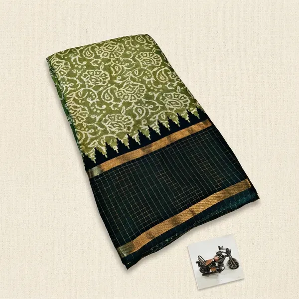 Pista_Green_Cotton_Chex_Saree_With_Unstitched_Blouse_For_Women