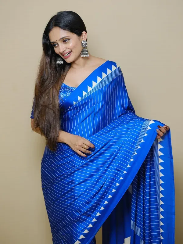 Royal_Blue_Japan_Satin_Saree_With_Unstitched_Blouse_For_Women