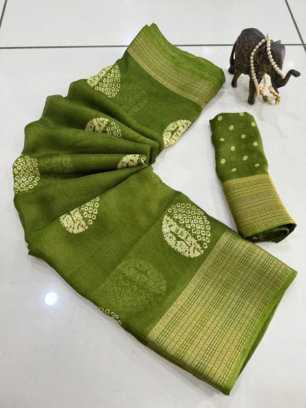 Green_Georgette_Foil_Saree_With_Unstitched_Blouse_For_Women