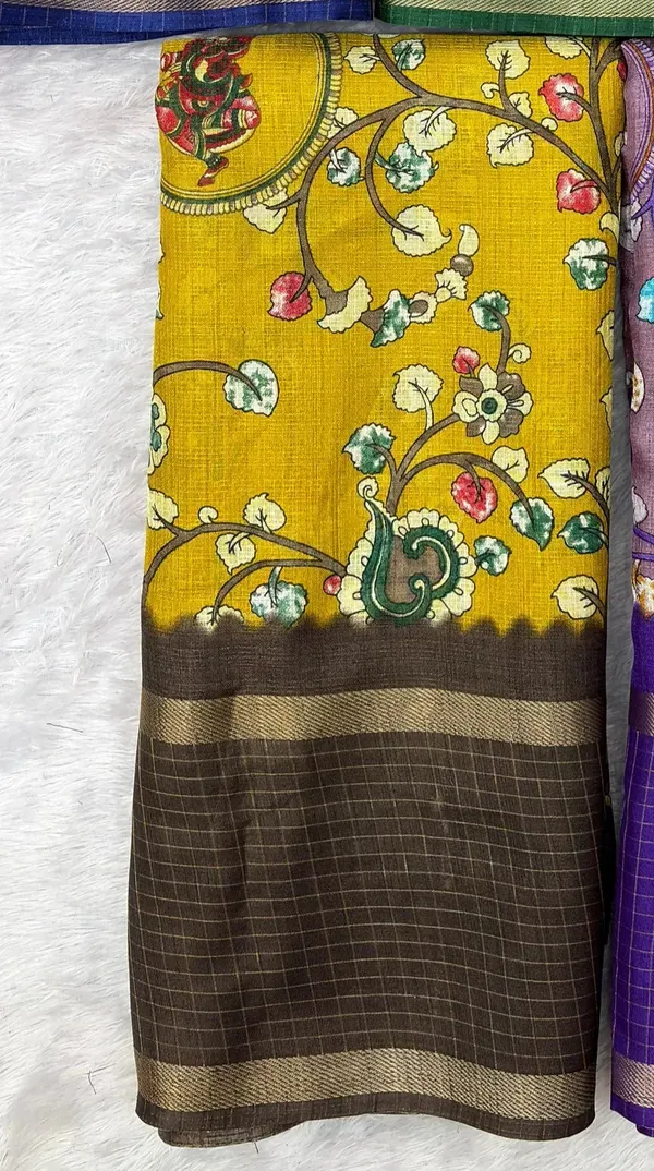 Yellow_Cotton_Chex_Saree_With_Unstitched_Blouse_For_Women