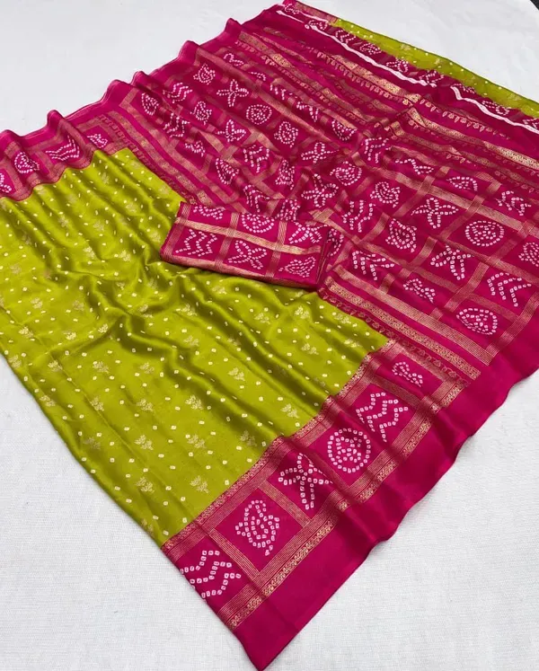 Green_Moss_Silk_Saree_With_Unstitched_Blouse_For_Women
