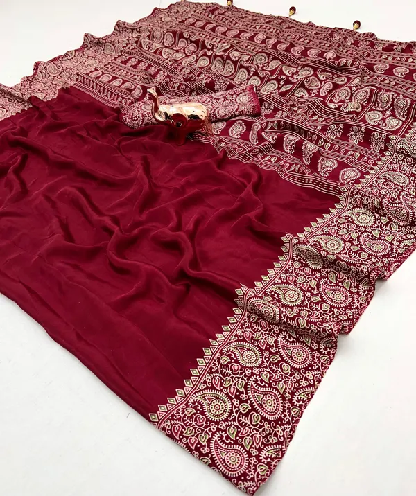 Maroon_Japan_Satin_Saree_With_Unstitched_Blouse_For_Women