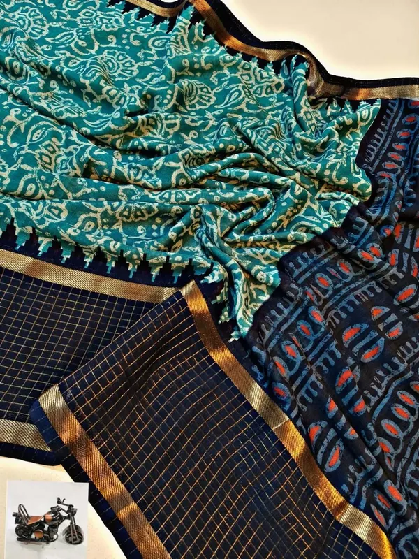 Sky_Blue_Cotton_Chex_Saree_With_Unstitched_Blouse_For_Women