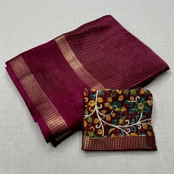 Maroon_Cotton_Chex_Saree_With_Unstitched_Blouse_For_Women