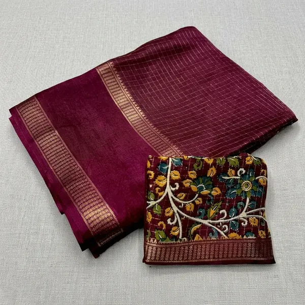 Maroon_Cotton_Chex_Saree_With_Unstitched_Blouse_For_Women