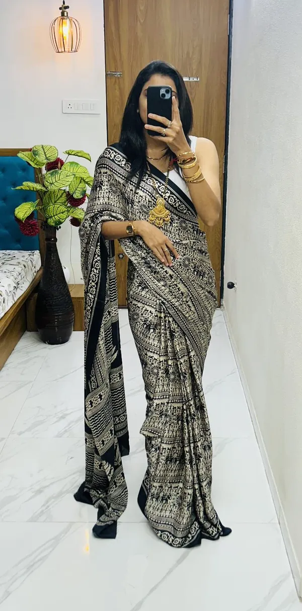 Scorpio_Luxe_Japan_Satin_Printed_Saree