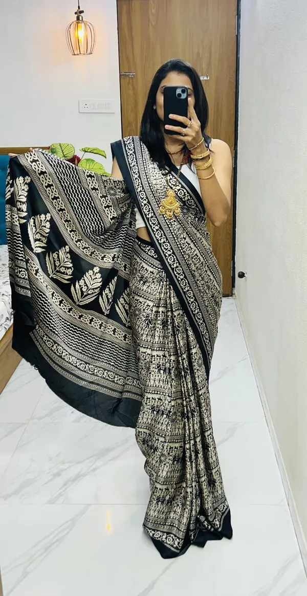 Scorpio_Luxe_Japan_Satin_Printed_Saree