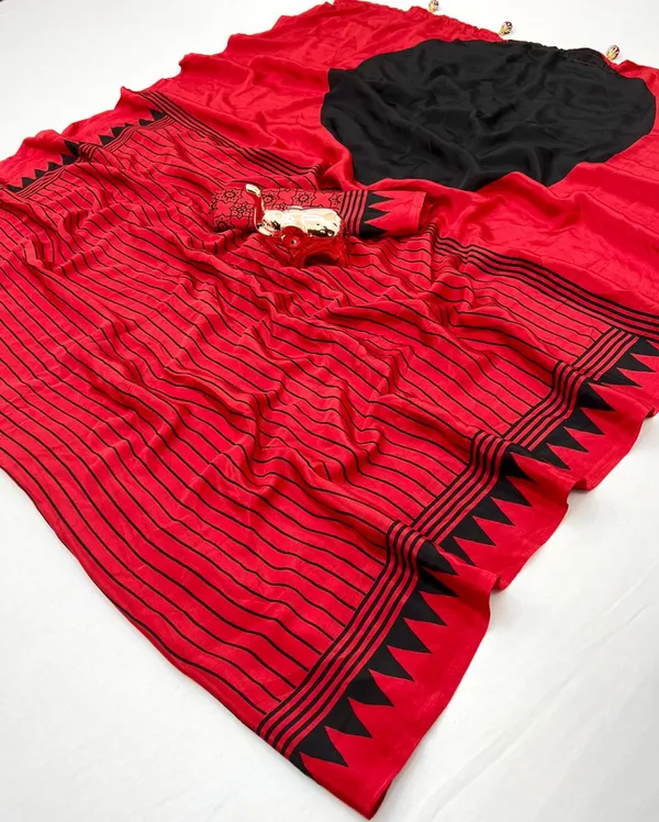 Red_Japan_Satin_Saree_With_Unstitched_Blouse_For_Women