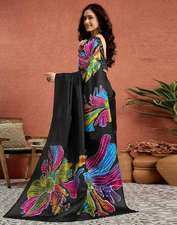 Black_Japan_Satin_Saree_With_Unstitched_Blouse_For_Women