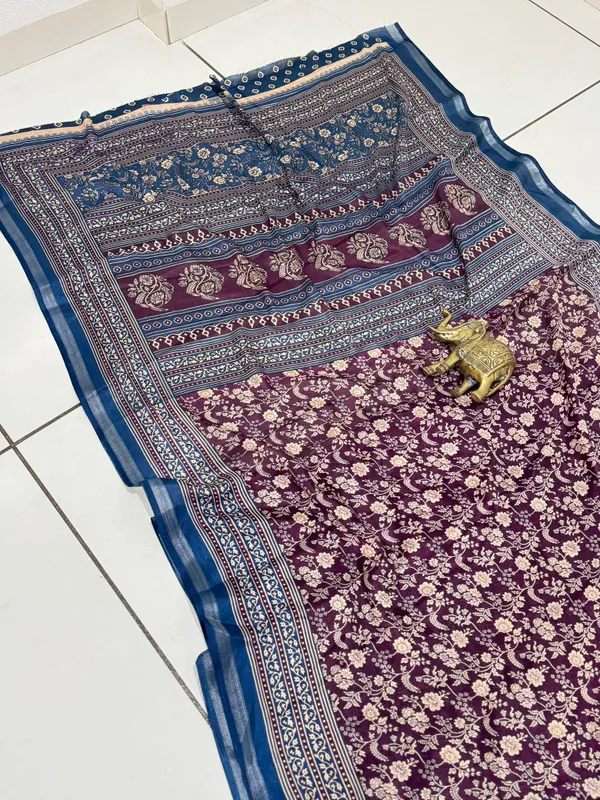 Purple_Malmal_Cotton_Saree_With_Unstitched_Blouse_For_Women