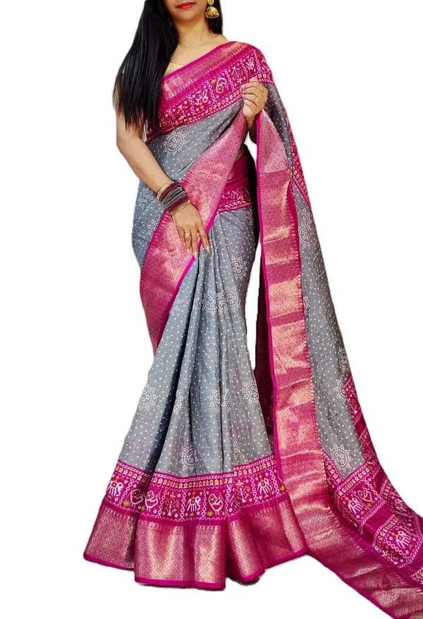 Grey_Dola_Silk_Saree_With_Unstitched_Blouse_For_Women