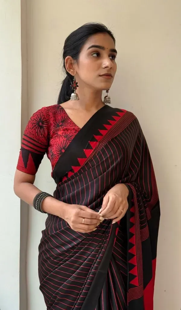 Black_Japan_Satin_Saree_With_Unstitched_Blouse_For_Women