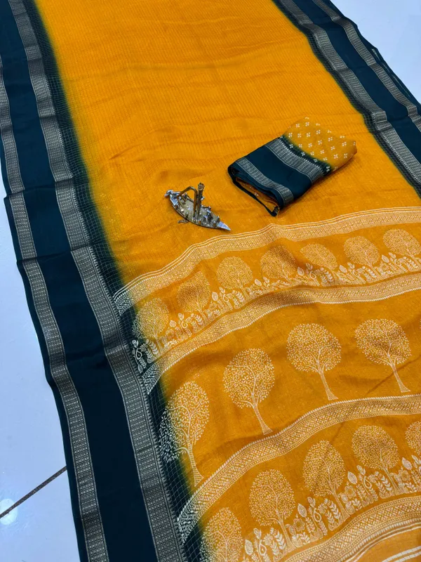 Mustard_Yellow_Cotton_Checks_Saree_With_Unstitched_Blouse_For_Women