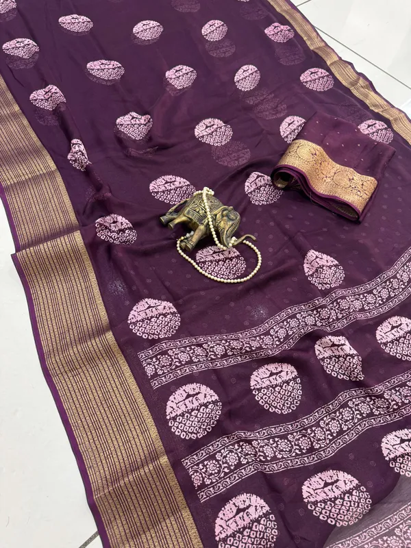 Wine_Georgette_Foil_Saree_With_Unstitched_Blouse_For_Women