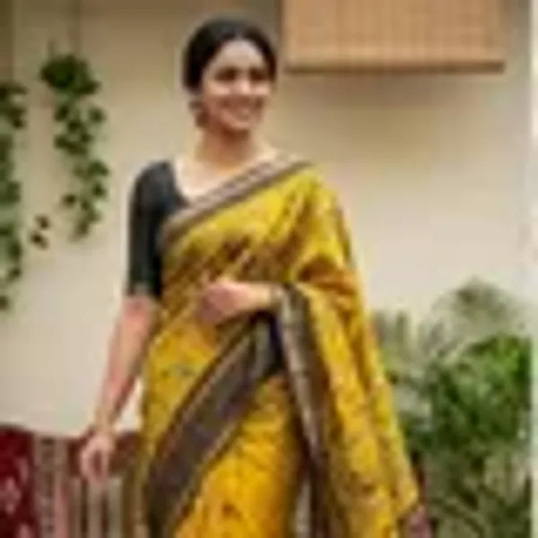 Brown_Cotton_Chex_Saree_With_Unstitched_Blouse_For_Women