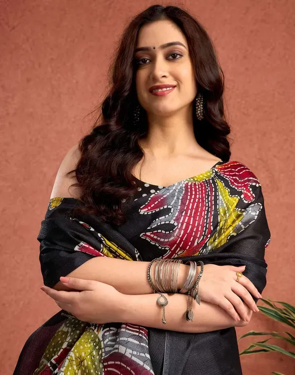 Black_Japan_Satin_Saree_With_Unstitched_Blouse_For_Women