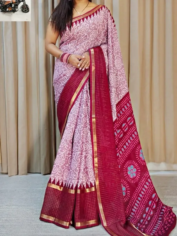 Pink_Cotton_Chex_Saree_With_Unstitched_Blouse_For_Women
