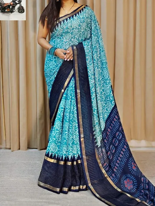 Sky_Blue_Cotton_Chex_Saree_With_Unstitched_Blouse_For_Women