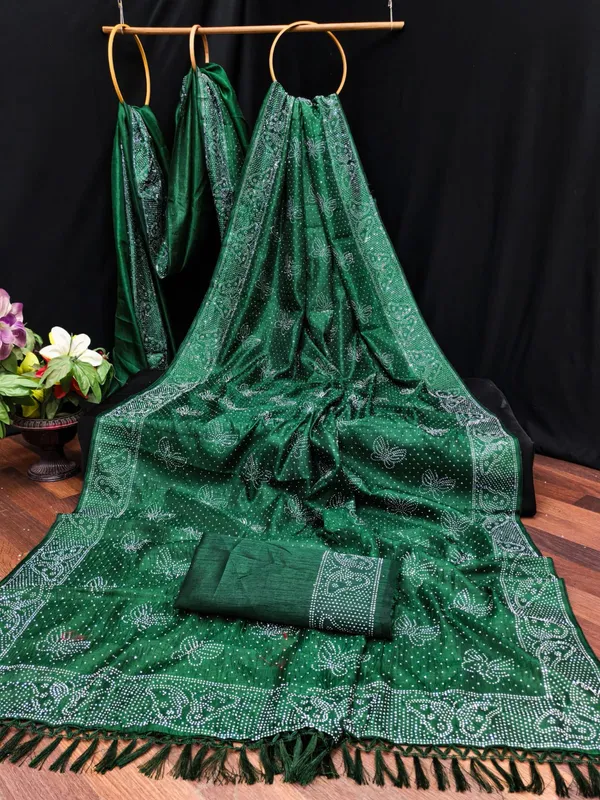 Green_Silk_Silver_Embroidered_Saree_For_Women