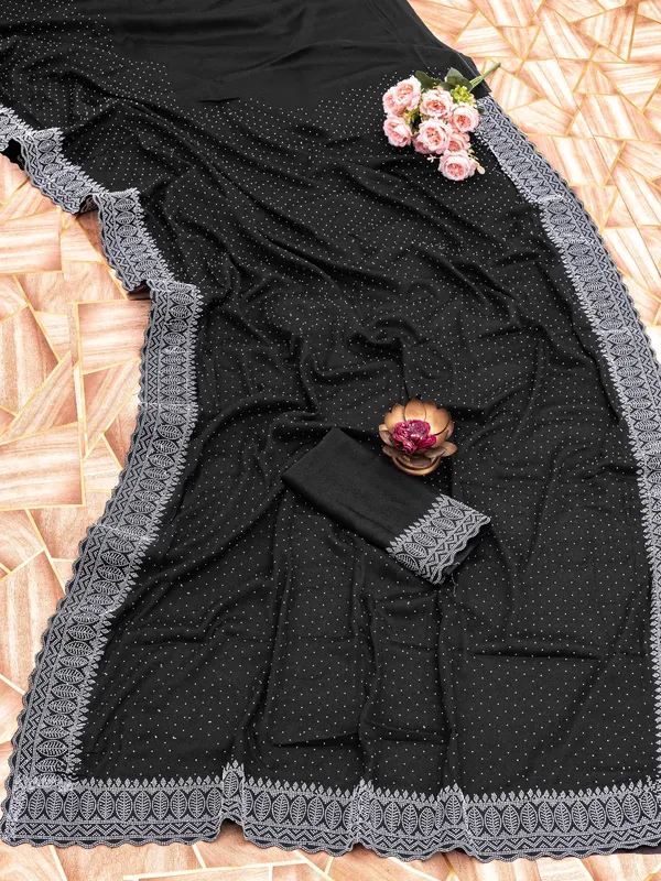 Black_Silk_Embroidered_Floral_Paisley_Border_Saree_For_Women