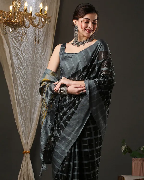 Women_Arts_Silk_Saree_With_Blouse