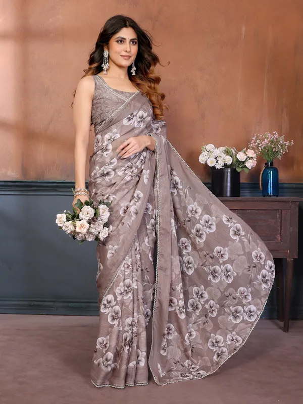 Women's_Georgette_Floral_Printed_Saree_With_Blouse_Piece