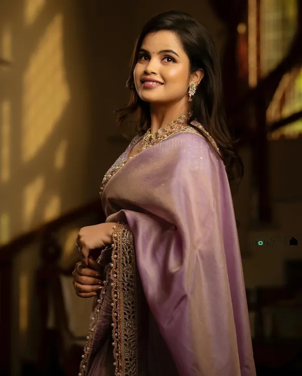 Women_Tissue_Silk_Net_Sequence_And_Real_Mirror_Worked_Saree_With_Blouse