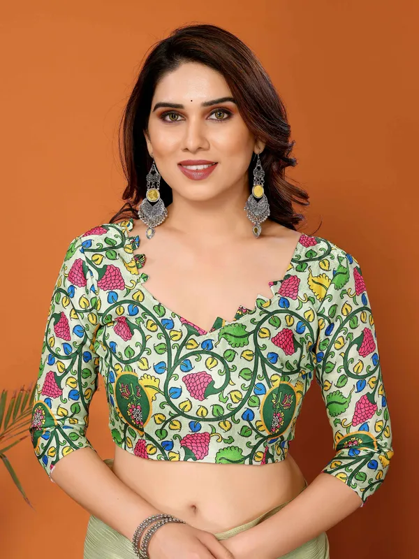 Chiffon_Plain_Saree_With_Kalamkari_Digital_Print_Blouse