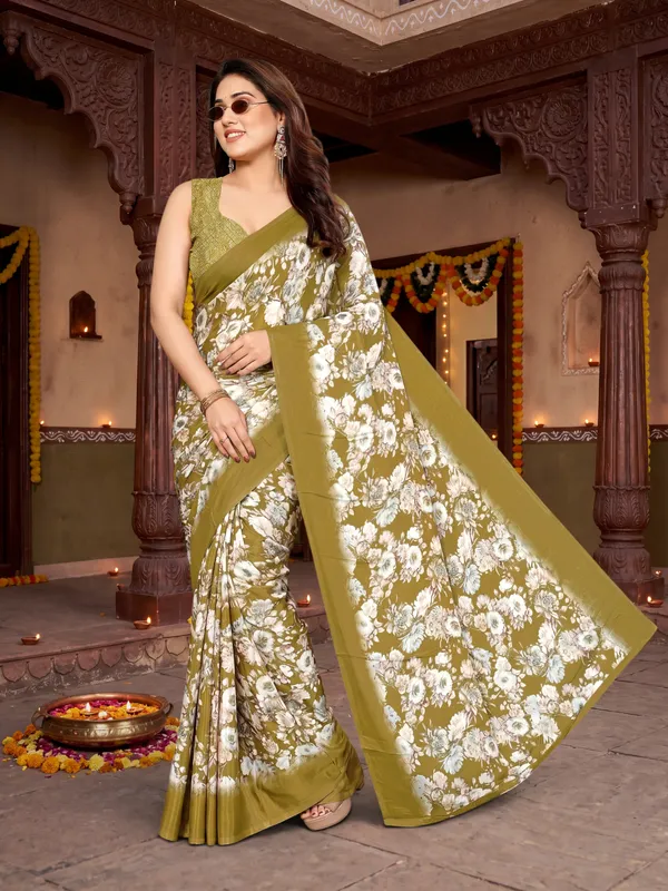 Tussar_Silk_Saree_Digital_Printed_Floral_Pattern_With_Running_Blouse_Piece