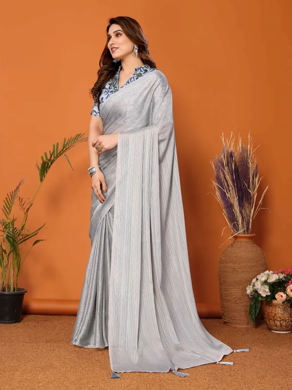 Chiffon_Plain_Saree_With_Kalamkari_Digital_Print_Blouse